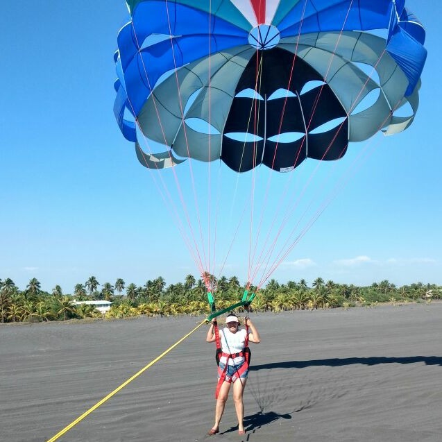 Vuelo de Aventura: Parasailing - Atitlan Guatemala