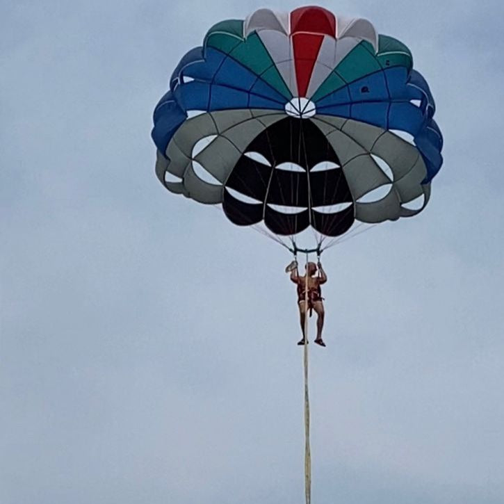 Vuelo de Aventura: Parasailing - Atitlan Guatemala